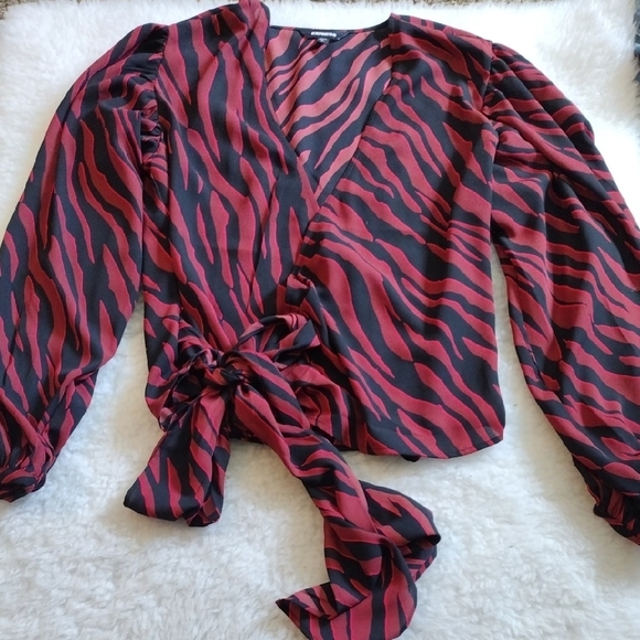 Stylish Red and Black Wrap Top - Picture 1 of 2